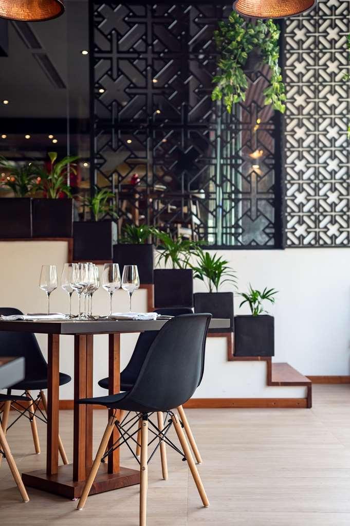 The Reef 28 Hotel Playa del Carmen Restaurant foto