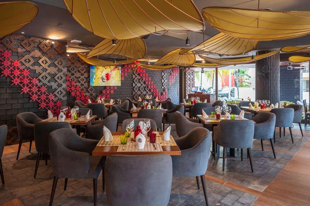 The Reef 28 Hotel Playa del Carmen Restaurant foto